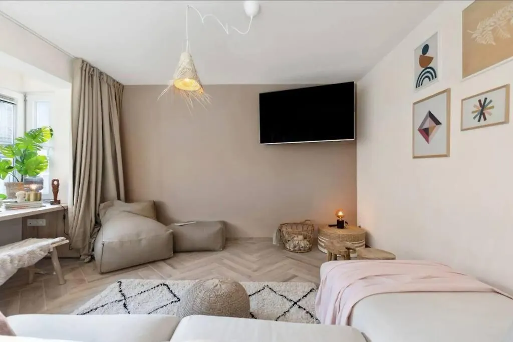 Michelle - Recent Gerenoveerd Stijlvol Appartement Ostend Belgium