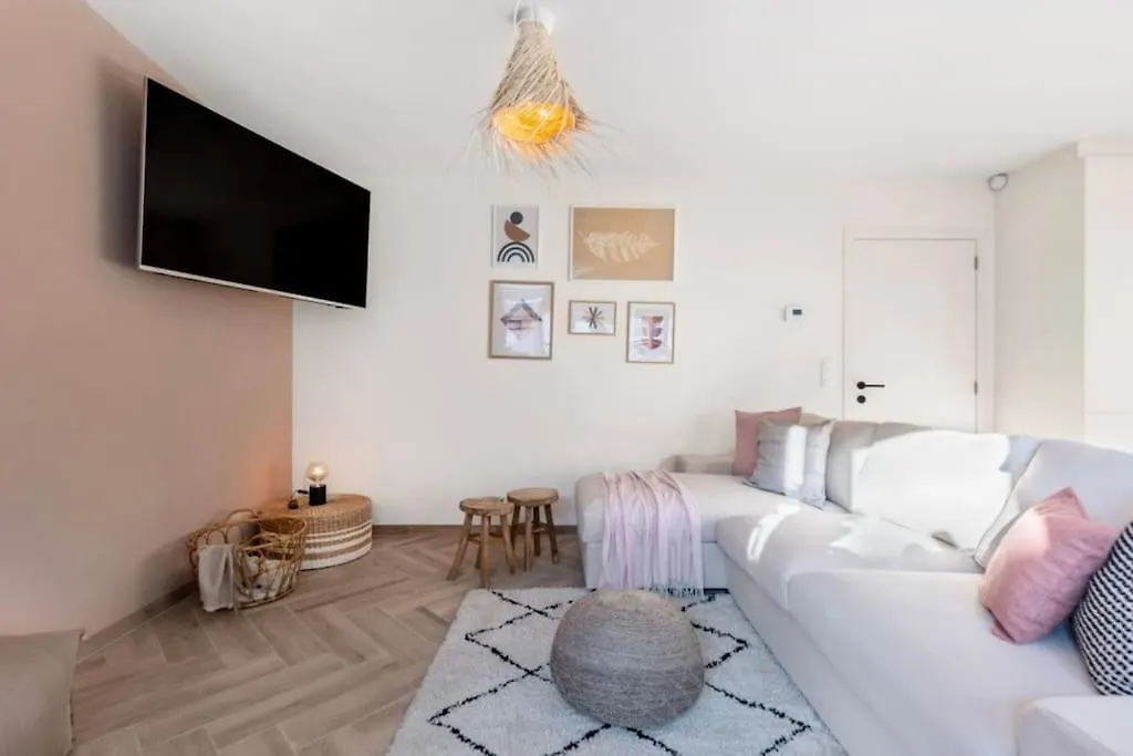 Michelle - Recent Gerenoveerd Stijlvol Appartement Ostend 0*,  Belgium